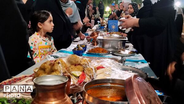 جشنواره آشپزی مادر بزرگ ونوه در کهریزسنگ