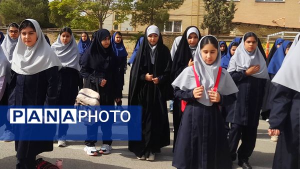 برگزاری جشن جوانه ها در دبیرستان نورالهدی 