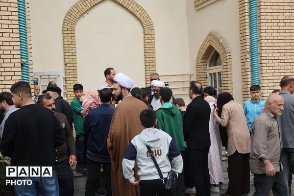 اقامه نماز جمعه همدان به امامت آیت‌الله شعبانی