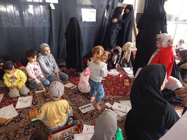 برپایی غرفه کودک در حاشیه نماز جمعه شهرستان کاشمر