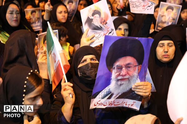  ادای احترام به ارتحال رهبر معظم انقلاب در شهرستان لنده 