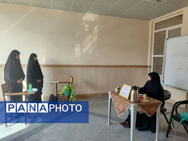 مسابقات قرآن و عترت متوسطه دوم در شهرستان کاشمر 