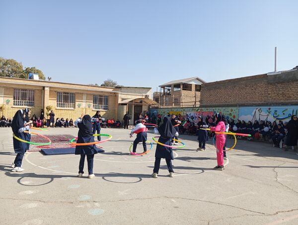 المپیاد ورزشی در دبستان ناهید نخودی
