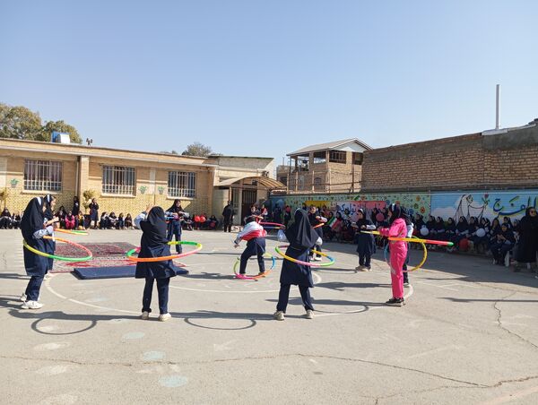 المپیاد ورزشی در دبستان ناهید نخودی