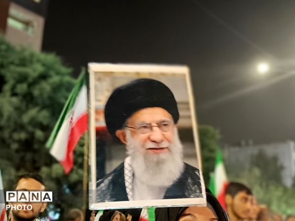 دومین اربعین حضور مردم غیور نیشابور همزمان با دومین سالگرد شهادت شهدای خدمت