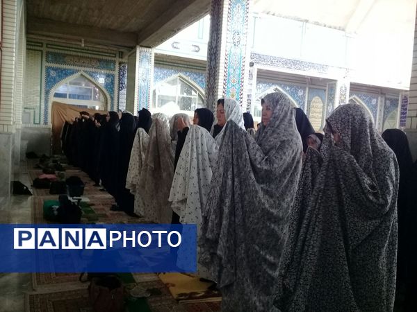 نمازی از جنس حضور نونهالان 