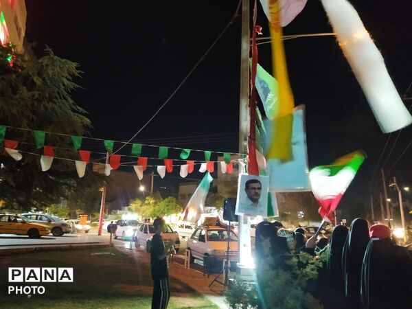 تجمعات شبانه پرشور در چهارراه هدایت مشهد