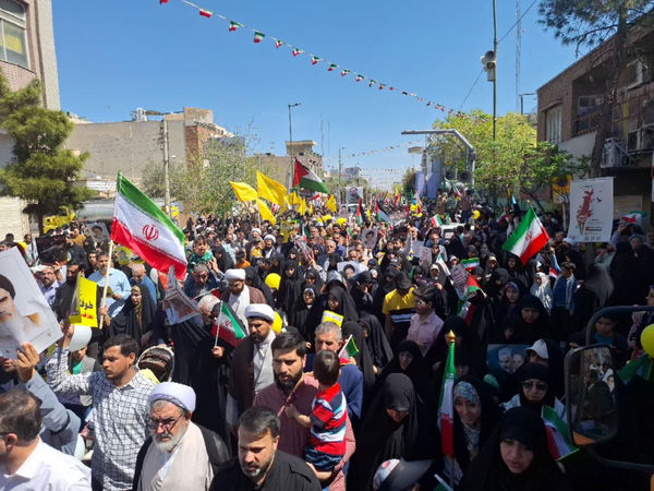 راهپیمایی روز قدس همراه با تشییع پیکر شهید صداقت در قم