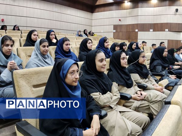 اختتامیه جشنواره نوجوان خوارزمی و تقدیر از برترین های مقطع متوسطه اول 