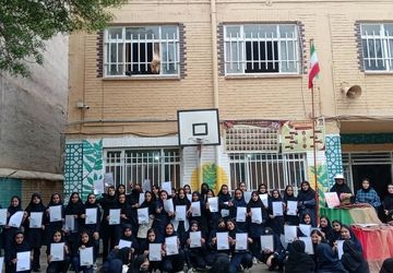 مراسم تجلیل از برترین های علمی ، آموزشی و پرورشی دبیرستان دانشور یک