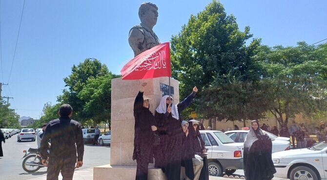 باید برخاست، بدرقه‌ی آسمانیِ رهبر شهید تا آغوش بهشت