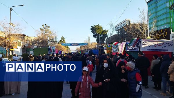 حضور مردم در مهمانی کیلومتری اعیاد شعبانیه نیشابور