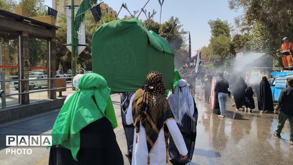 قافله عظیم عزاداری ۲۸ صفر در اصفهان به حرکت درآمد