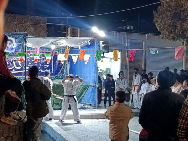 گلبانک الله اکبر در پارک‌کودک خیابان امام شهرستان کاشمر 