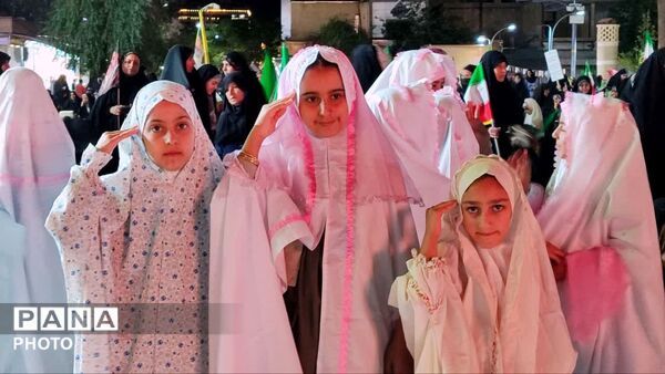 تجمعات مردمی نجف آباد همراه با جشن تکلیف دختران و اقامه نماز استغاثه