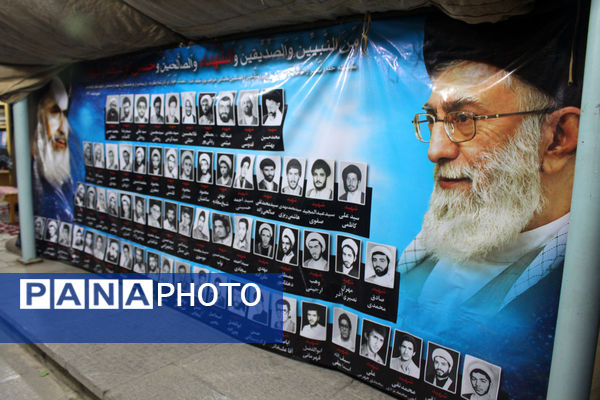 روایتگری طلاب جوان در یادواره شهدای مدرسه حقانی قم