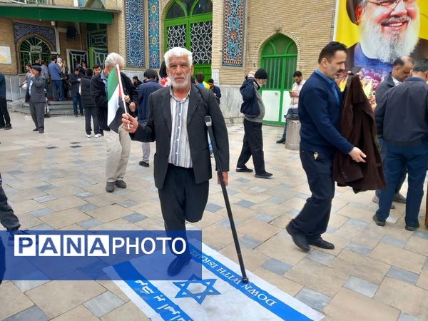 سنگ تمام مردم کرج در راهپیمایی روز قدس 
