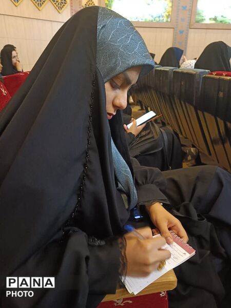 همایش ادبی زیر سایه خورشید و رونمایی از کتاب به مناسبت میلاد امام رضا(ع) در مروست