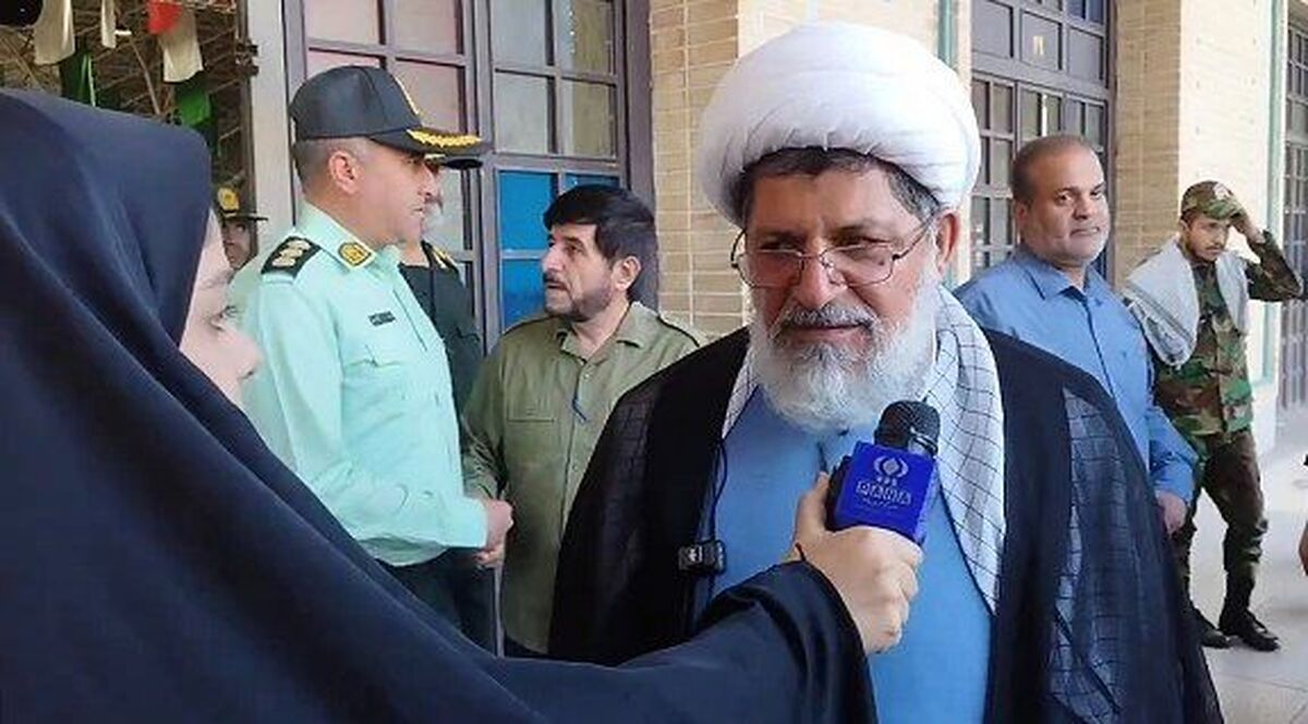 بساط استکبار جهانی با حضور مردم در خیابان برچیده می‌شود