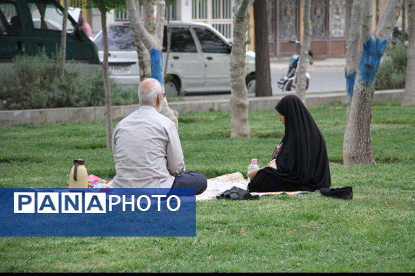 جلوه هایی از دورهمی روز طبیعت در بوستان‌های قم