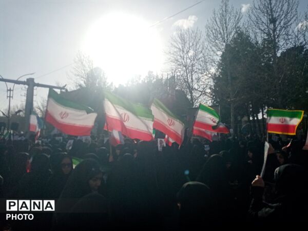 بیعت مردم ولایت مدار کاشمر با سومین رهبر انقلاب اسلامی 