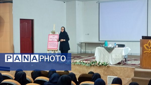 همایش  مدیریت زمان و مهارت تست زنی ویژه دانش آموزان پایه نهم دبیرستان نمونه وکیلی۱۰