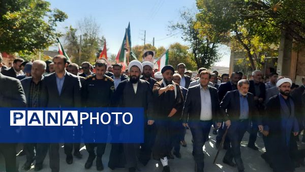 گرامیداشت یوم‌الله ۱۳ آبان در شهر سی‌سخت با حضور پرشور مردم 