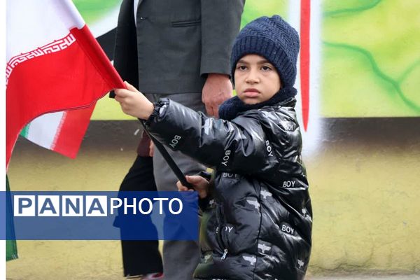 تجدید میثاق مردم ولایتمدار قرچک در راهپیمایی ۲۲ بهمن