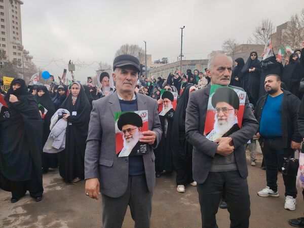 تولد ۴۷ساله‌گی انقلاب ایران در خیابان پانزده خرداد