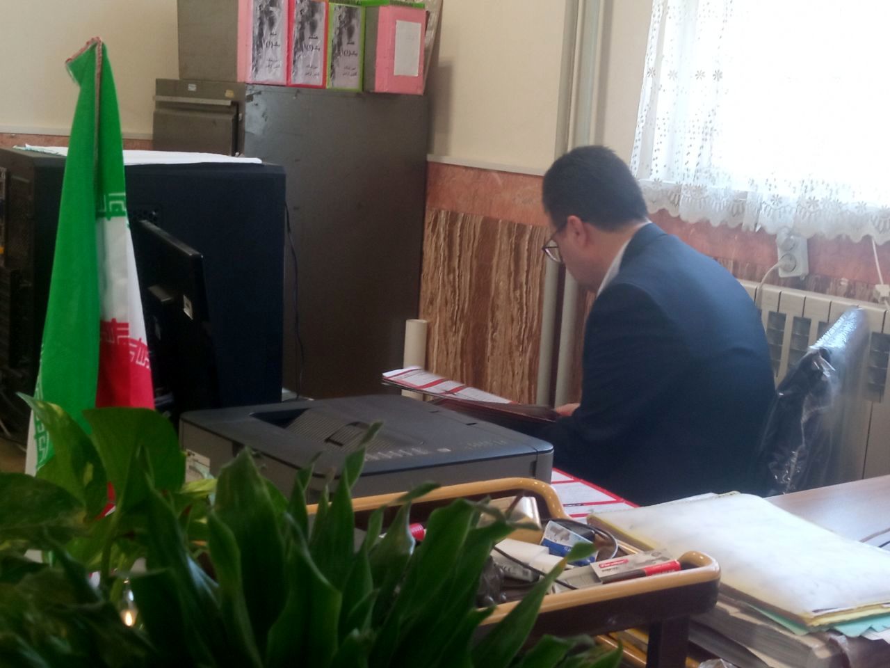 بازدید مدیر اداره ناحیه یک از دبیرستان گلشن آزادی