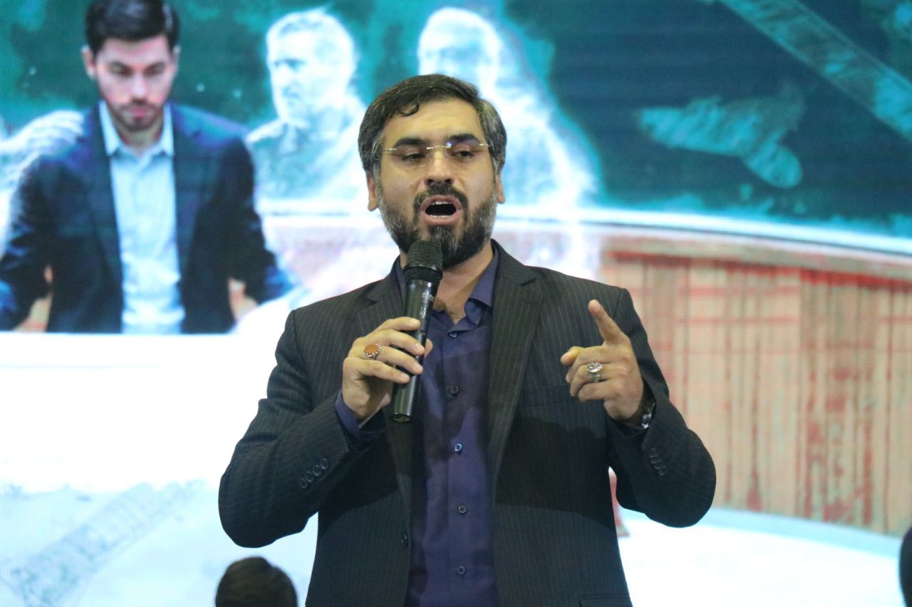 جوانمردی شهدا چراغ راه ماست