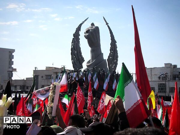 مراسم بدرقه و تشییع آقای شهید ایران در تهران 