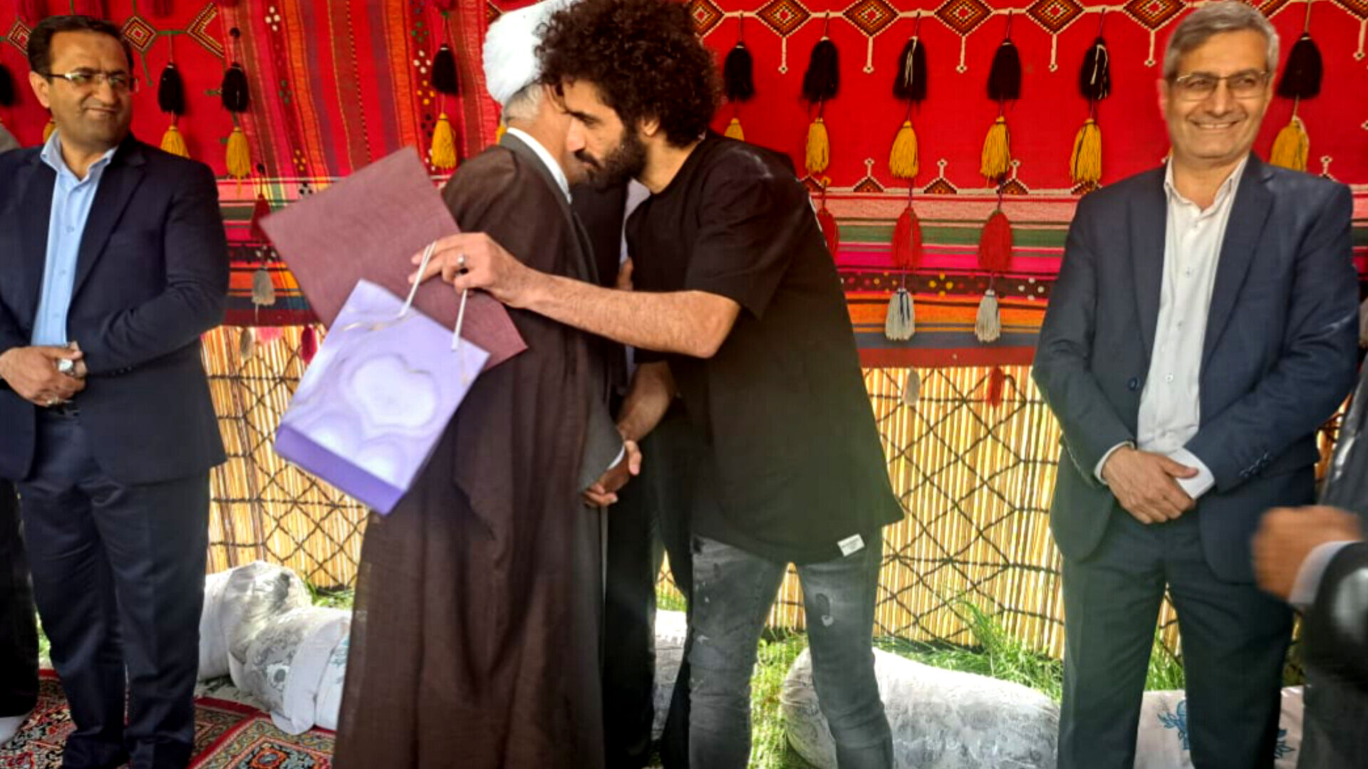 تقدیر از معلمان نمونه مناطق عشایری