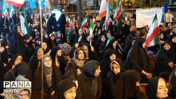  هفتادو چهارمین شب حضور که خاموش نمی‌شود