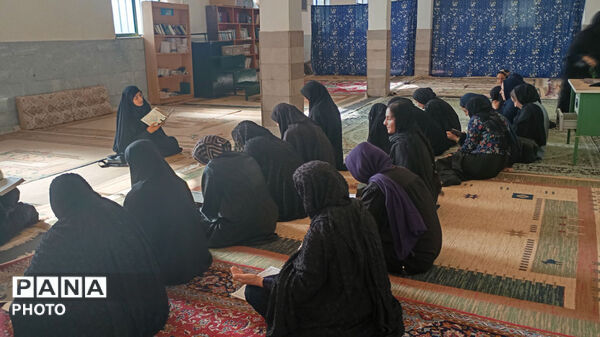 بر پایی محافل انس با دعا توسط بانوان روستای شلیل