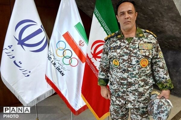 لباس سربازی وطن سالانه برتن 200 قهرمان ورزشی در پدافند هوایی ارتش/ برگزاری المپیادها، ابتکار آموزش و پرورش در بحث کشف نوابغ ورزش