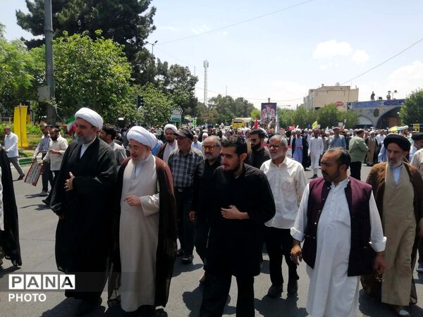 جلوه‌هایی از راهپیمایی 15 خرداد در قم