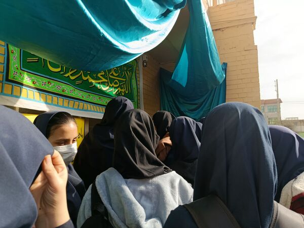 مراسم ولادت حضرت فاطمه‌ و‌ برپایی‌چایخانه‌در‌ دبیرستان وکیلی3 ( یغمای نیشابوری)