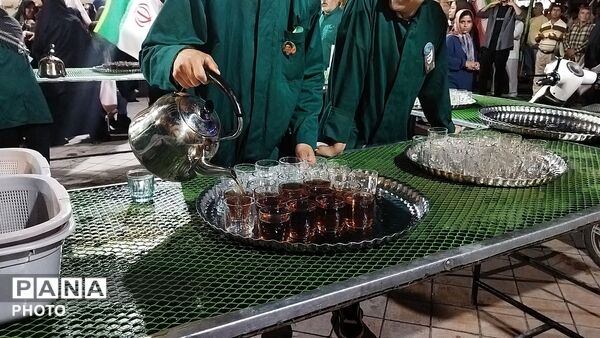 چایخانه فاطمه الزهرا در نود و دومین شب از اجتماعات مردمی 