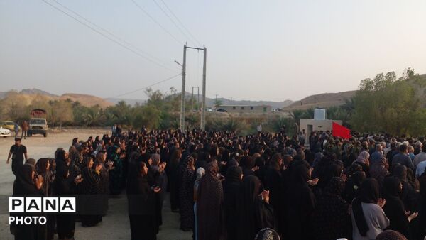 خاک سپاری پیکر شهید حمید عوض‌زاده در روستای خورخوروست فین