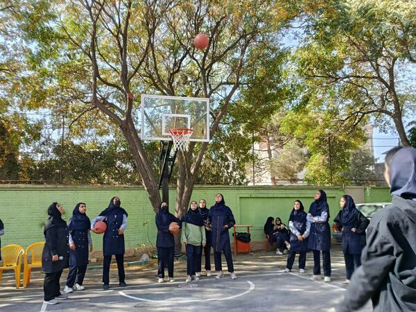 تلفیق ورزش و هنر در دبیرستان وکیلی 3