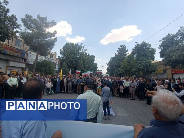  حضور بی نظیر مردن نیشابور در راهپیمایی بر علیه حمله رژیم صهیونسیتی