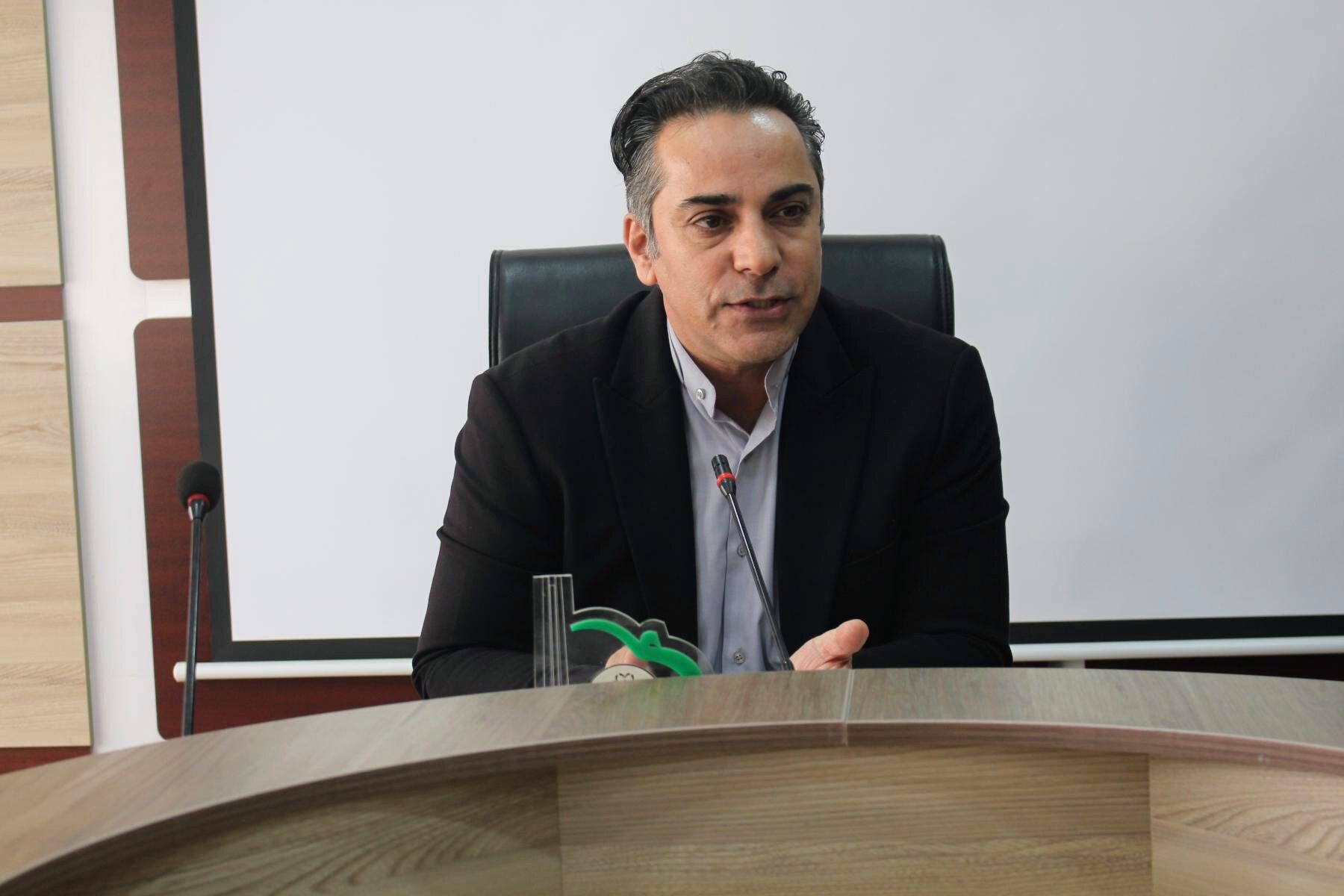 نظارت موثر بر فرآیندهای آموزشی از وظایف مدیران و‌ معاونین اجرایی مدارس است