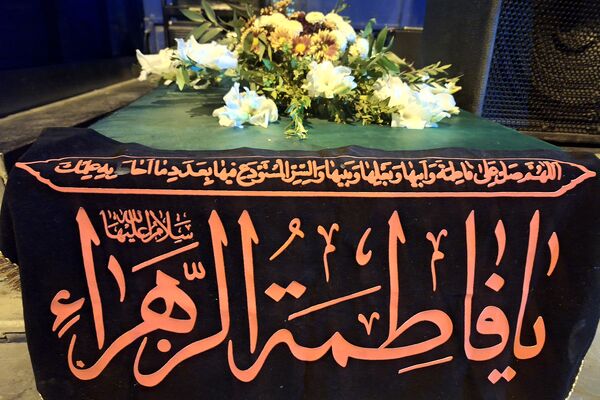 مراسم تشییع نمادین تابوت حضرت زهرا (س)در خیابان قناعت پیشه شیراز
