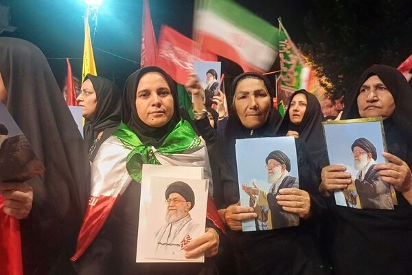 خونخواهی رهبر شهید در تجمعات شبانه مردم کوهدشت؛ حمایتی دوباره از آرمان‌های انقلاب