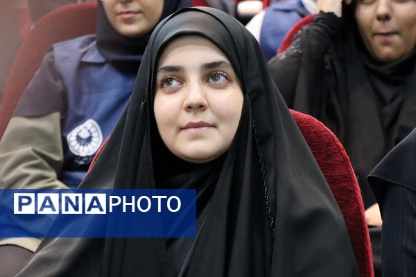 آیین تجلیل از دختران دانش‌آموز خبرنگار منتخب پانا شهرستان‌های استان تهران