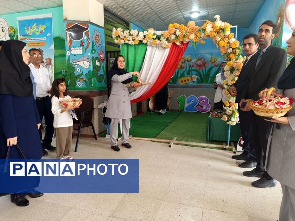 نماهای پرشور جشن شکوفه‌‌‌های میناب