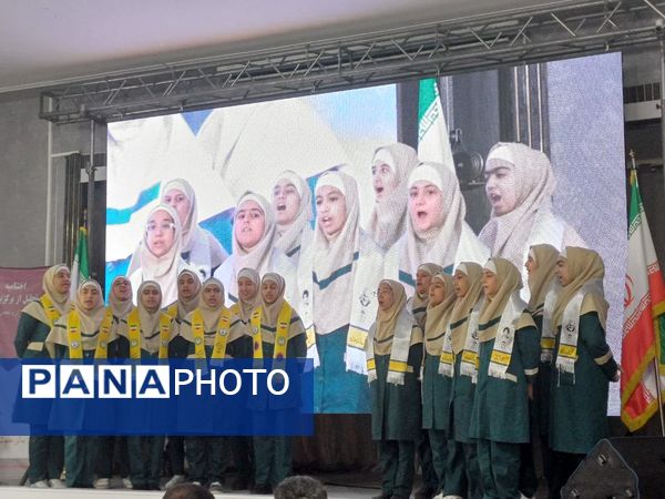 تجلیل از برگزیدگان 2 جشنواره پرورشی در شهرستان زرقان 