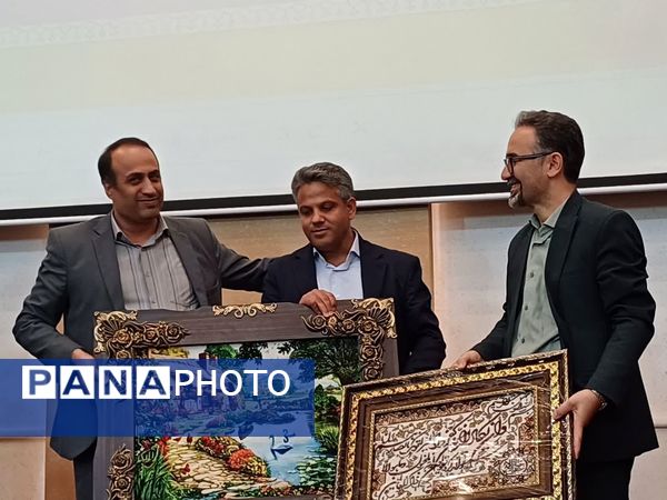 مراسم تکریم و معارفه رئیس آموزش و پرورش شهرستان برخوار