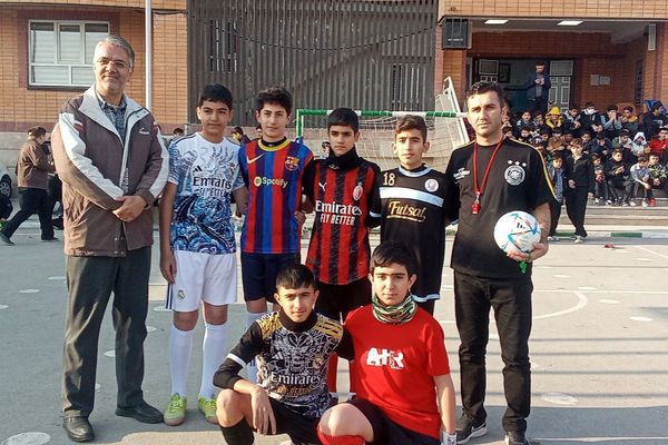  فینال المپیاد ورزشی درون مدرسه‌ای در دبیرستان بشارت بهارستان‌دو 